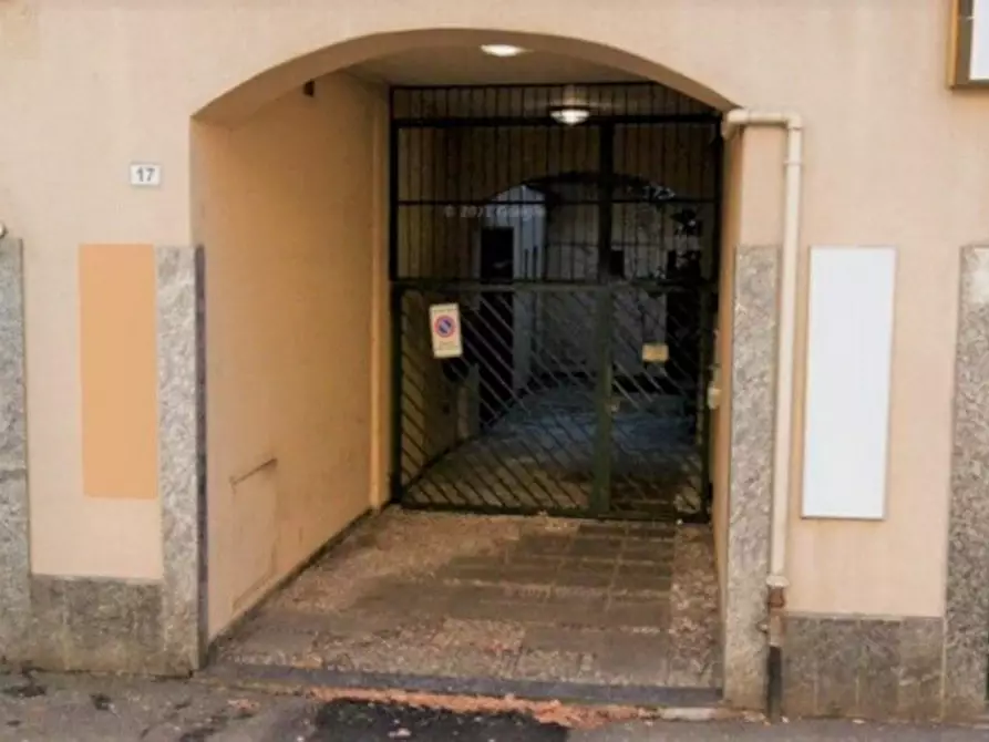 Immagine 11 di Negozio in vendita  in Via Gaetano Casati, N. 8 a Monza