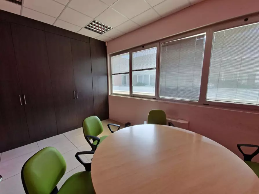 Immagine 7 di Ufficio in vendita  in Via Costanzo II, 11, 47122 Forlì FC, Italia a Forli'
