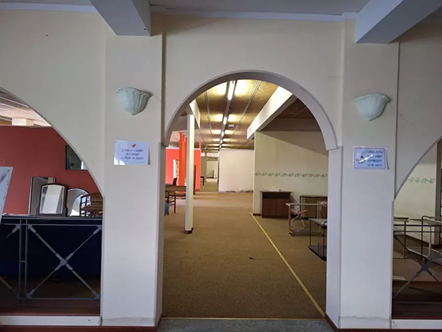 Immagine 15 di Negozio in vendita  in Strada Provinciale, N. 229 a Caltignaga