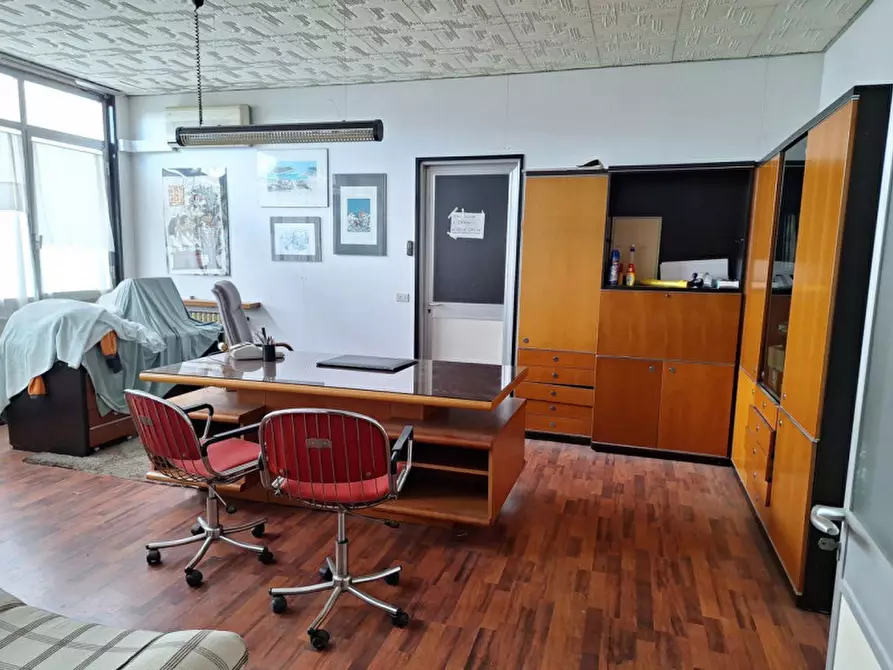 Immagine 16 di Negozio in vendita  in Strada Provinciale, N. 229 a Caltignaga