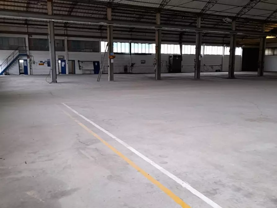 Immagine 7 di Capannone industriale in vendita  in Via Europa, 52010 Corsalone AR, Italia a Chiusi Della Verna