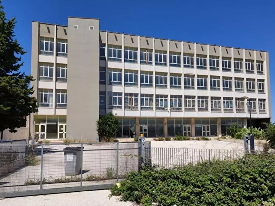 Immagine 1 di Ufficio in vendita  in Strada Provinciale 231, N. snc a Modugno