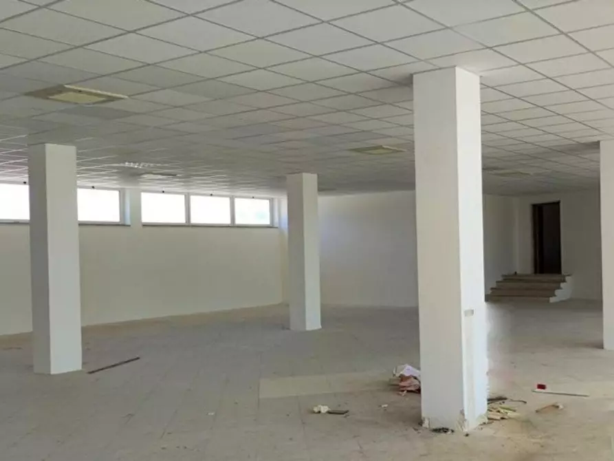 Immagine 4 di Ufficio in vendita  in Strada Provinciale 231, N. snc a Modugno