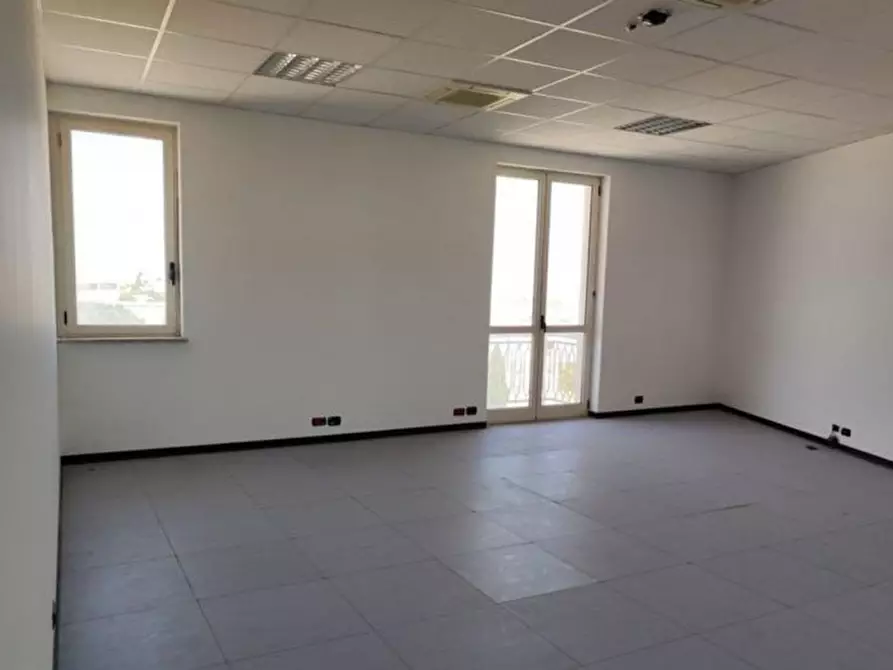 Immagine 6 di Ufficio in vendita  in Strada Provinciale 231, N. snc a Modugno