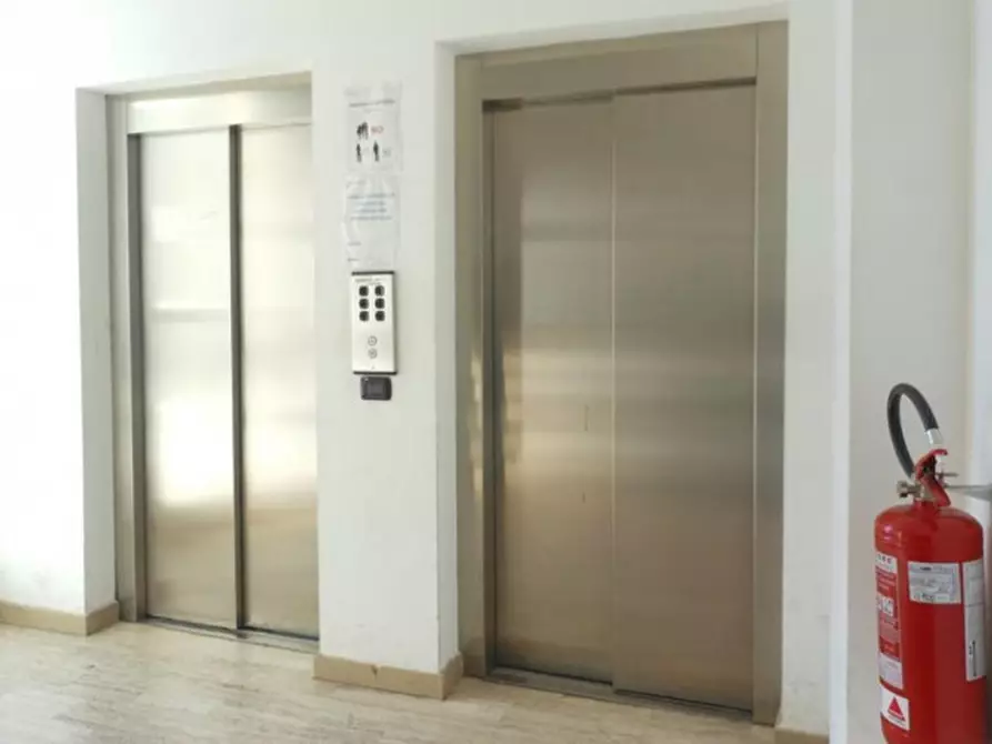 Immagine 8 di Ufficio in vendita  in Strada Provinciale 231, N. snc a Modugno