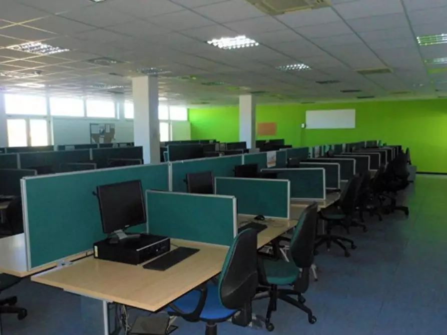 Immagine 9 di Ufficio in vendita  in Strada Provinciale 231, N. snc a Modugno