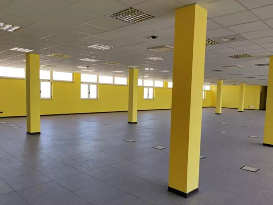 Immagine 11 di Ufficio in vendita  in Strada Provinciale 231, N. snc a Modugno