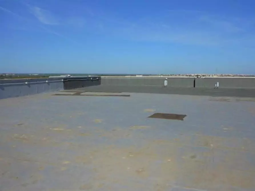 Immagine 19 di Ufficio in vendita  in Strada Provinciale 231, N. snc a Modugno