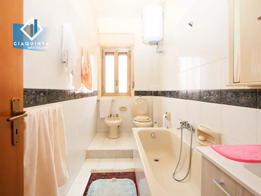 Immagine 12 di Appartamento in vendita  in Via degli Orti n. 114 a Palagonia