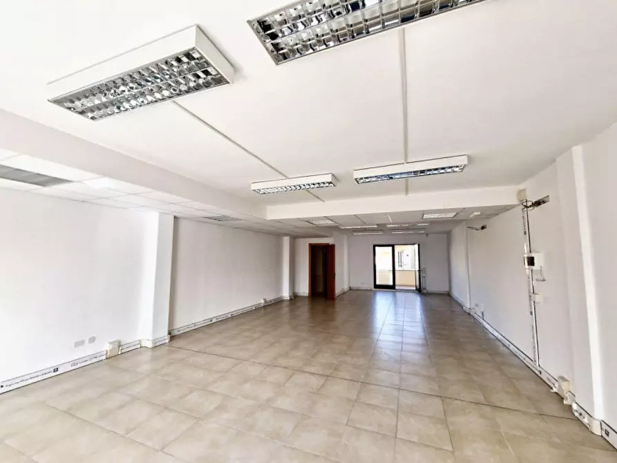 Immagine 4 di Ufficio in vendita  in Via Roma, N. 1 a Olbia