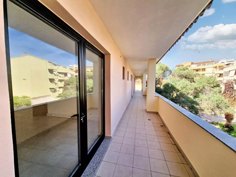 Immagine 7 di Ufficio in vendita  in Via Roma, N. 1 a Olbia