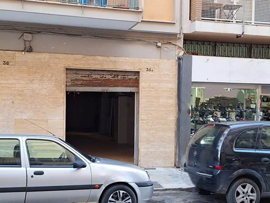 Immagine 2 di Magazzino in vendita  in Via Nizza, N. 34 e 36A a Bari