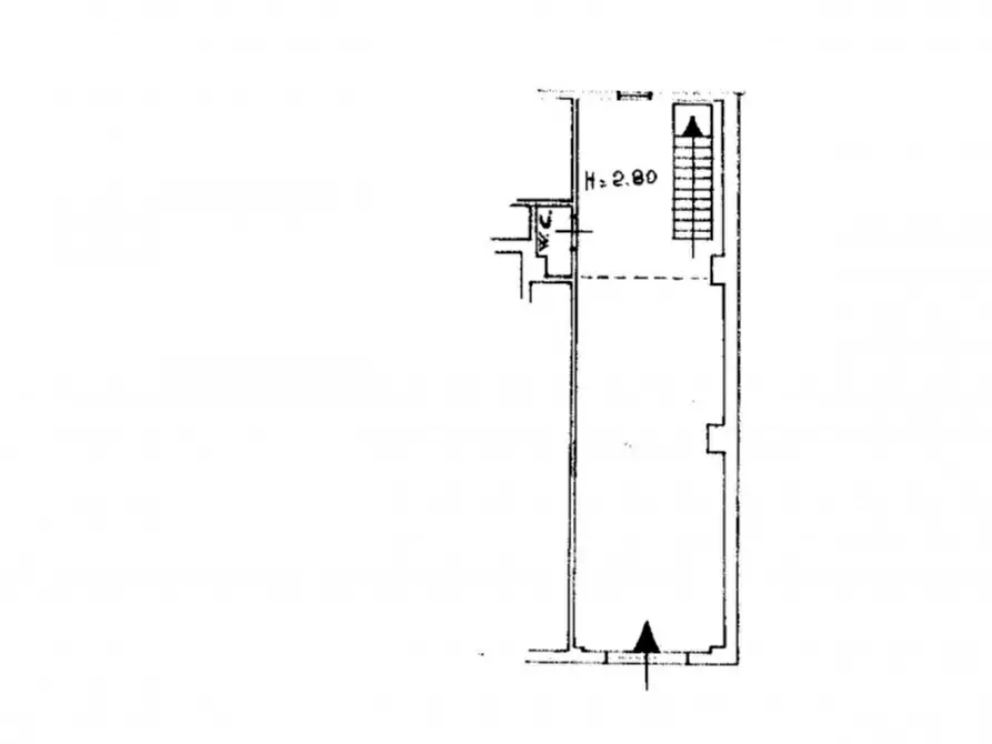 Immagine 10 di Magazzino in vendita  in Via Nizza, N. 34 e 36A a Bari