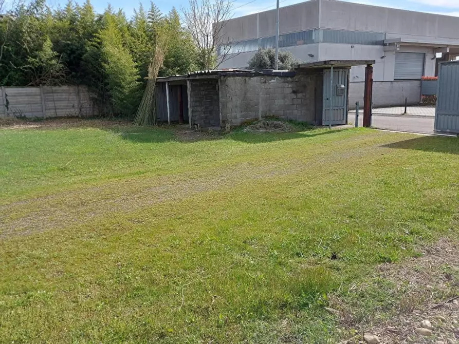 Immagine 14 di Terreno in vendita  in Via Delle Cave, N. 18 a Nerviano