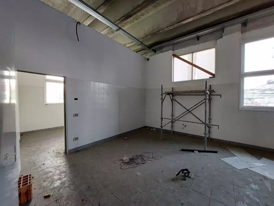 Immagine 15 di Attività commerciale in vendita  in Via Passo Lombardo, N. 1 a Cremona