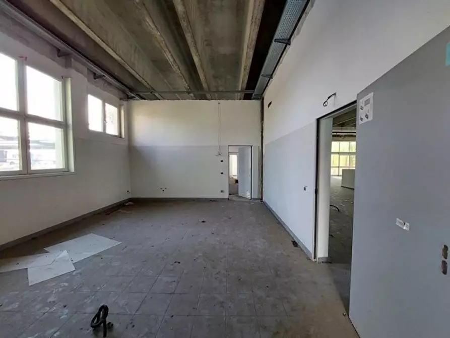 Immagine 16 di Attività commerciale in vendita  in Via Passo Lombardo, N. 1 a Cremona