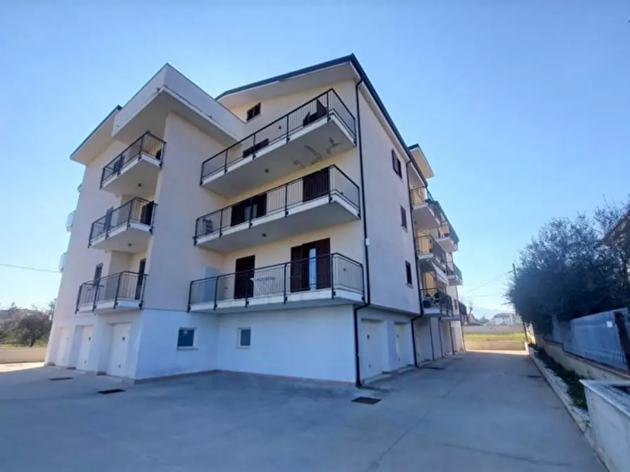 Immagine 3 di Ufficio in vendita  in Via Indipendenza, N. 47 a Sant'egidio Alla Vibrata