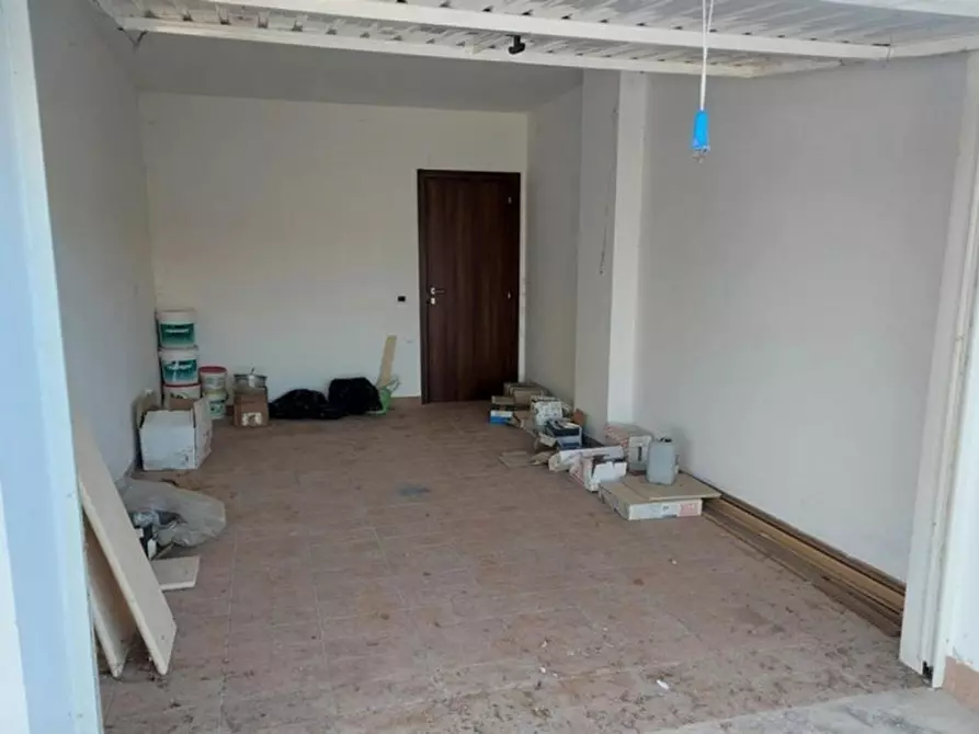 Immagine 14 di Ufficio in vendita  in Via Indipendenza, N. 47 a Sant'egidio Alla Vibrata