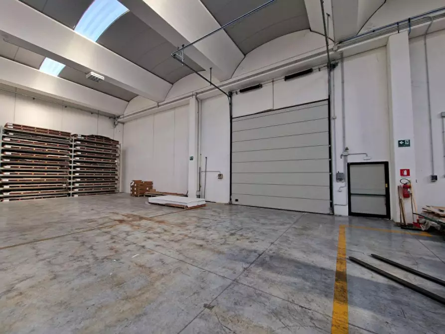 Immagine 9 di Ufficio in vendita  in Via dell'Industria, 62017 Porto Recanati MC, Italia a Porto Recanati