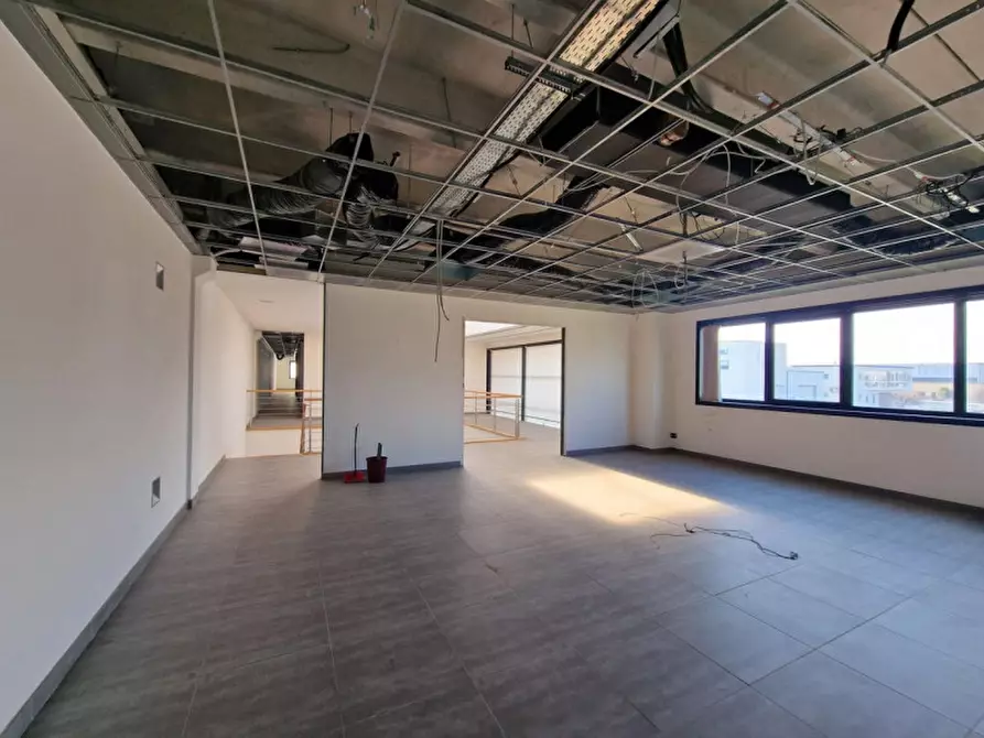 Immagine 16 di Ufficio in vendita  in Via dell'Industria, 62017 Porto Recanati MC, Italia a Porto Recanati