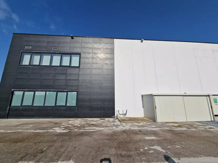 Immagine 18 di Ufficio in vendita  in Via dell'Industria, 62017 Porto Recanati MC, Italia a Porto Recanati