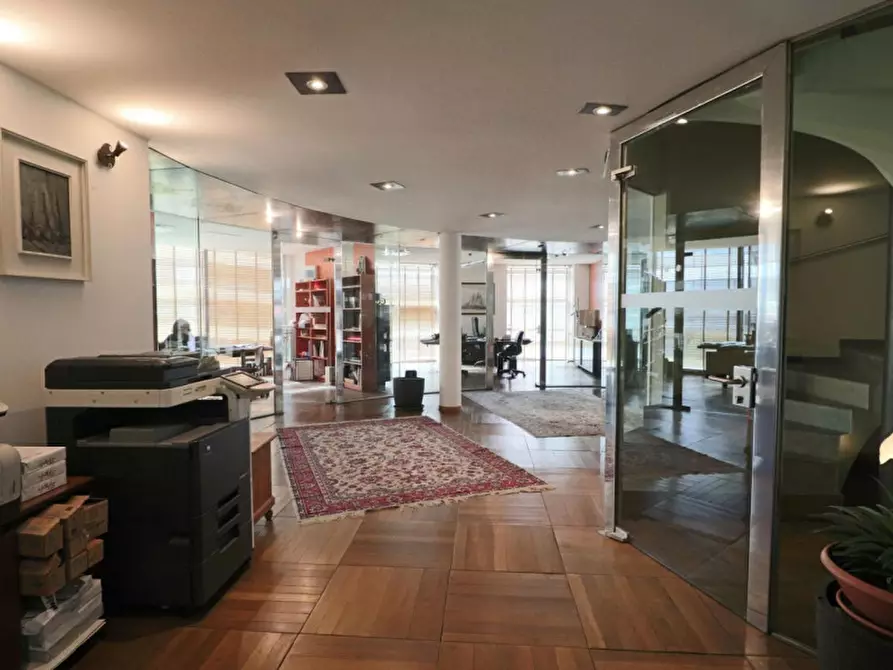 Immagine 6 di Ufficio in vendita  in Via Lungo Serio, 36, 24050 Grassobbio BG, Italia a Grassobbio