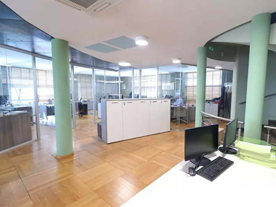Immagine 10 di Ufficio in vendita  in Via Lungo Serio, 36, 24050 Grassobbio BG, Italia a Grassobbio