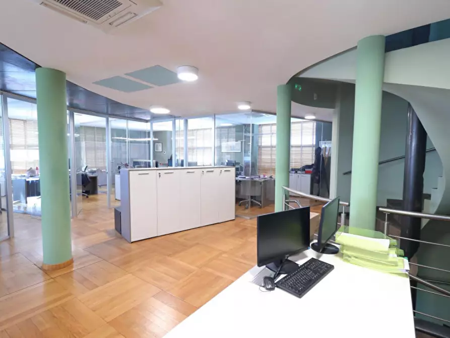 Immagine 11 di Ufficio in vendita  in Via Lungo Serio, 36, 24050 Grassobbio BG, Italia a Grassobbio