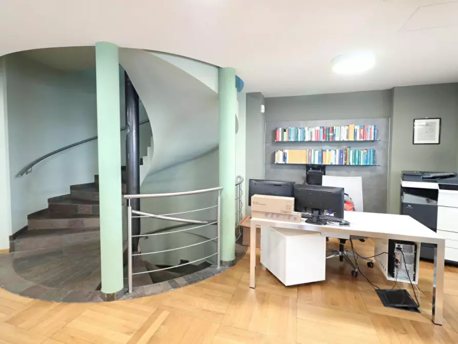 Immagine 12 di Ufficio in vendita  in Via Lungo Serio, 36, 24050 Grassobbio BG, Italia a Grassobbio