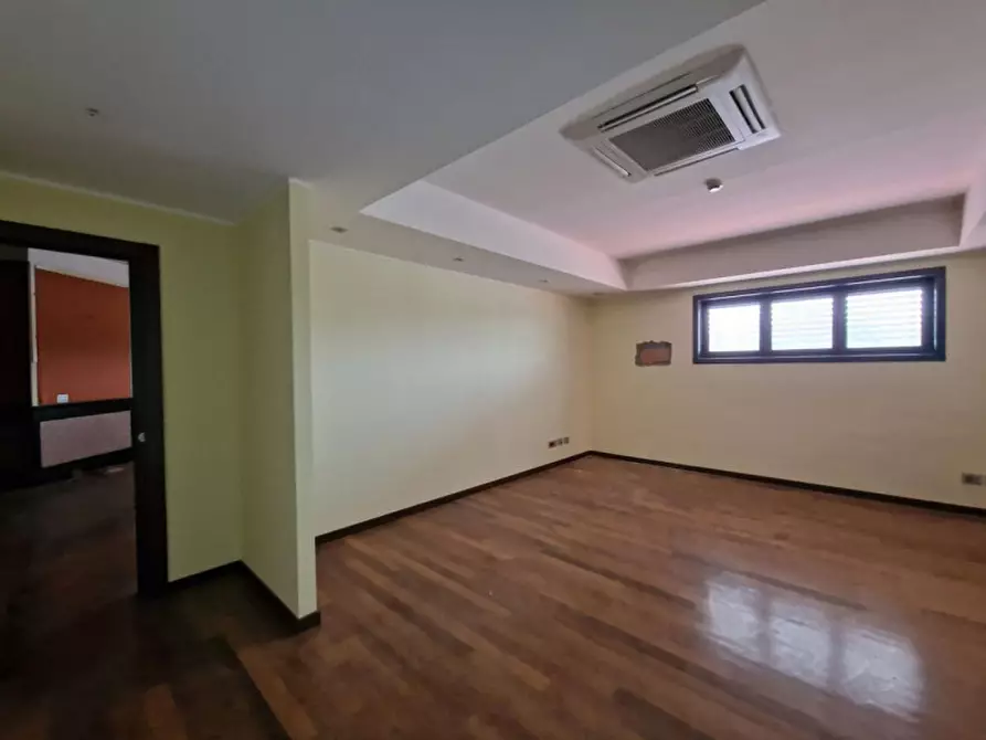 Immagine 6 di Ufficio in vendita  in Via Beato Francesco Marino, N. snc a Zumpano