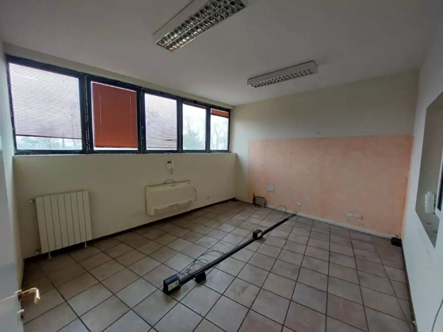 Immagine 5 di Capannone industriale in vendita  in Loc. Cascina Sega, N. 9 a Ozzero