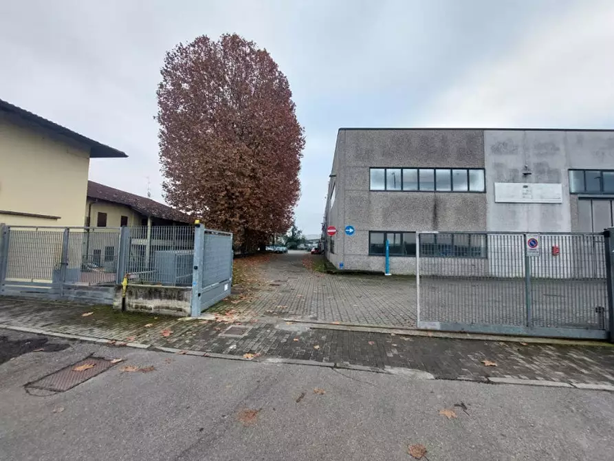 Immagine 7 di Capannone industriale in vendita  in Loc. Cascina Sega, N. 9 a Ozzero