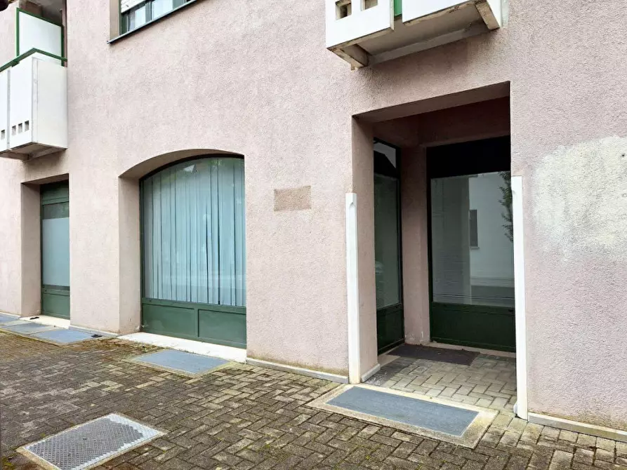 Immagine 15 di Ufficio in vendita  in Viale Venezia Giulia, N. 6 a Cormons