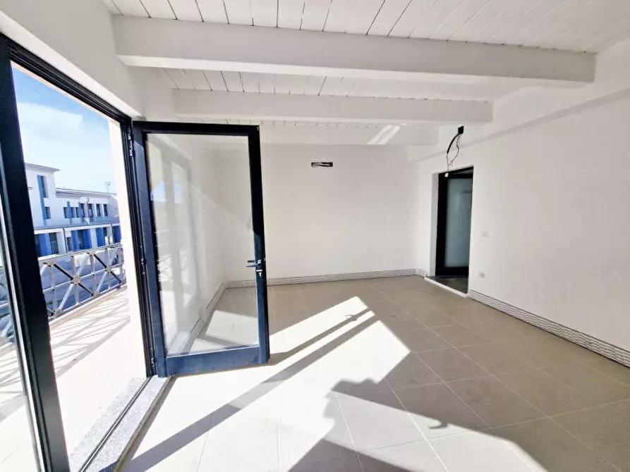 Immagine 3 di Ufficio in vendita  in Via Roma, N. 1 a Olbia