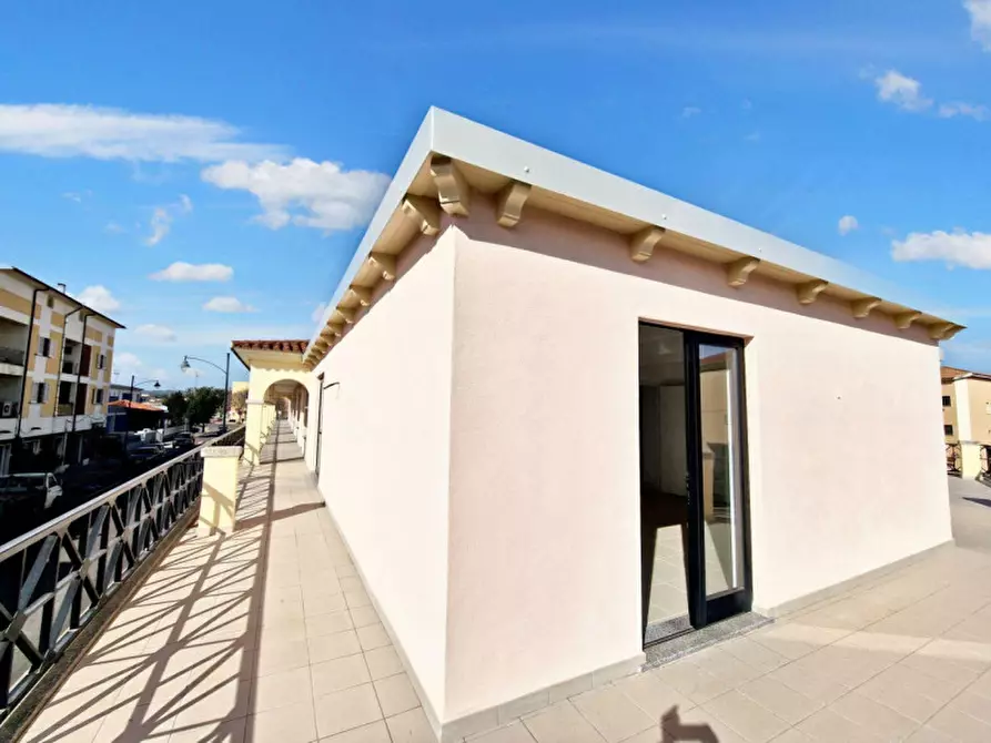 Immagine 6 di Ufficio in vendita  in Via Roma, N. 1 a Olbia