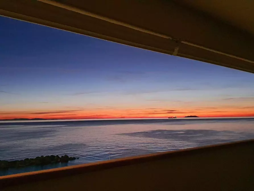 Immagine 2 di Appartamento in vendita  in Via del Littorale, N. 164 a Livorno