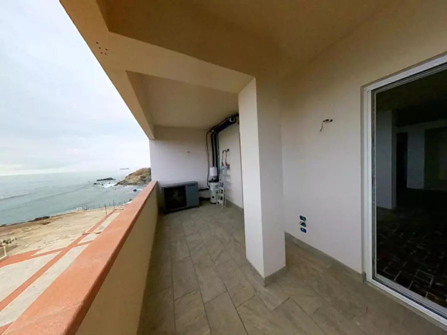 Immagine 10 di Appartamento in vendita  in Via del Littorale, N. 164 a Livorno