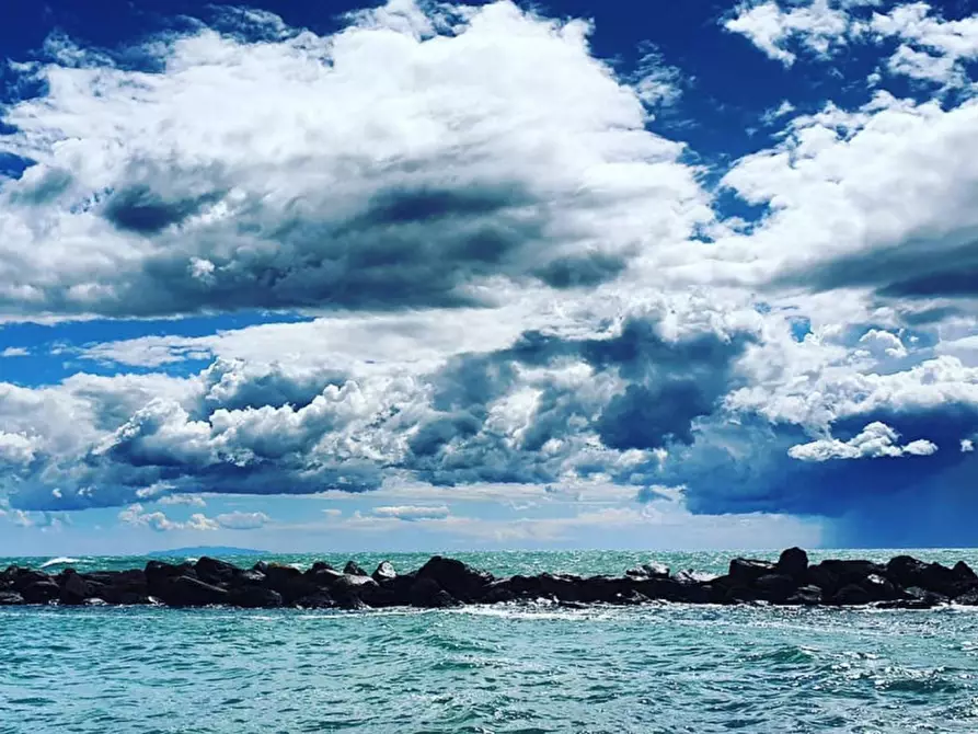 Immagine 14 di Appartamento in vendita  in Via del Littorale, N. 164 a Livorno