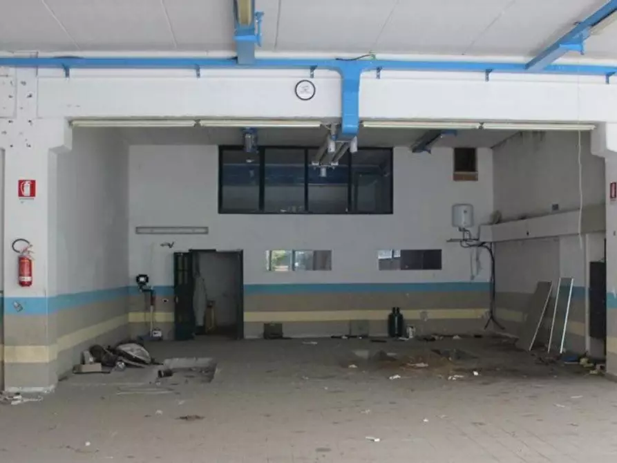 Immagine 9 di Capannone industriale in vendita  in Viale dei Mille, N. 100 a Colle Di Val D'elsa
