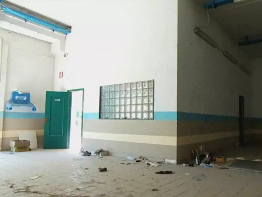 Immagine 13 di Capannone industriale in vendita  in Viale dei Mille, N. 100 a Colle Di Val D'elsa
