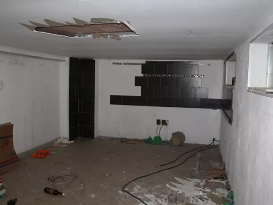 Immagine 15 di Capannone industriale in vendita  in Viale dei Mille, N. 100 a Colle Di Val D'elsa