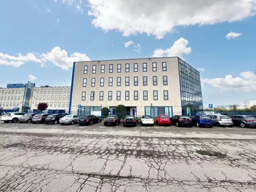 Immagine 3 di Ufficio in vendita  in Via Coppalati, N. 10 a Piacenza