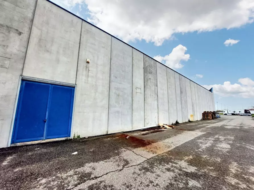 Immagine 4 di Ufficio in vendita  in Via Coppalati, N. 10 a Piacenza