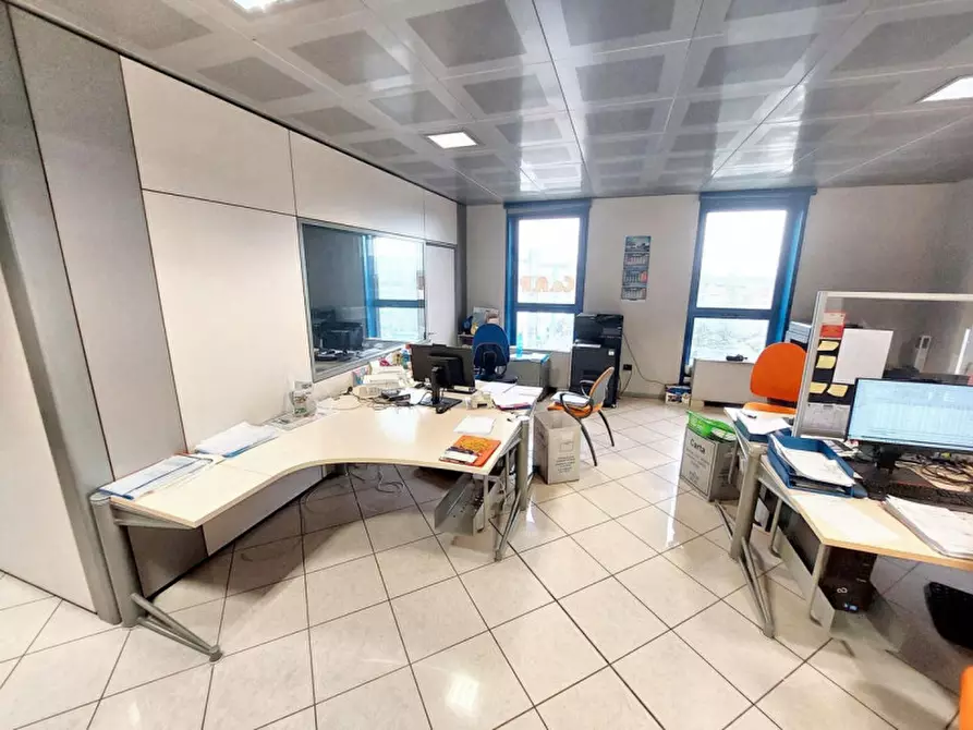 Immagine 11 di Ufficio in vendita  in Via Coppalati, N. 10 a Piacenza