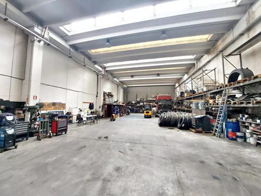 Immagine 13 di Ufficio in vendita  in Via Coppalati, N. 10 a Piacenza