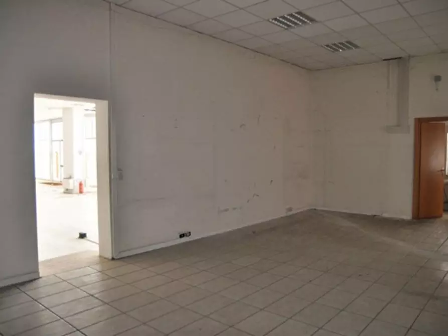 Immagine 7 di Attività commerciale in vendita  in Via Zona Industriale, N. snc a Tito
