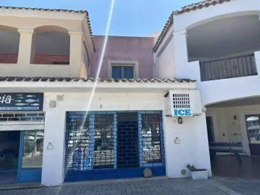 Immagine 2 di Negozio in vendita  in Località porto - Il Chiosco n° 5, N. snc a Santa Teresa Gallura