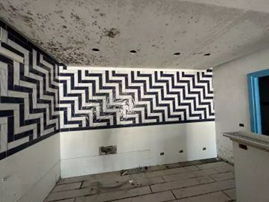 Immagine 6 di Negozio in vendita  in Località porto - Il Chiosco n° 5, N. snc a Santa Teresa Gallura