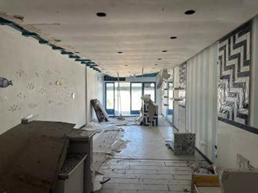 Immagine 7 di Negozio in vendita  in Località porto - Il Chiosco n° 5, N. snc a Santa Teresa Gallura