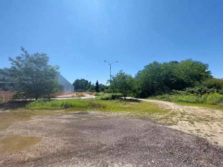 Immagine 13 di Terreno in vendita  in Zona produttiva a Fontaneto D'agogna